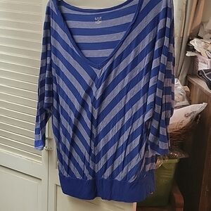 Womens Top Size Medium